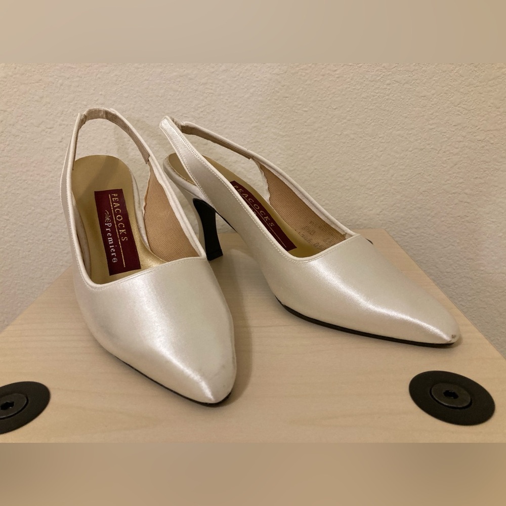 Peacocks Premier Ivory Slingback Heels - Picture 2 of 10